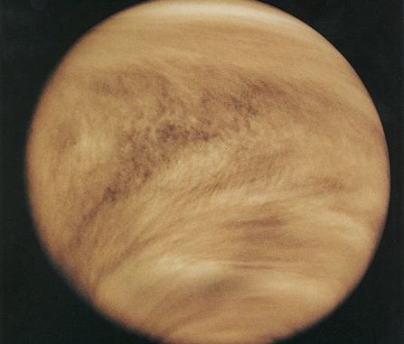 Nubes de Venus con luz ultravioleta (Pioneer 12)